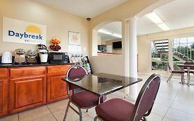 Days Inn By Wyndham Turlock